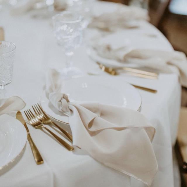 Where to find Beige Classic Poly Napkin in Tulsa