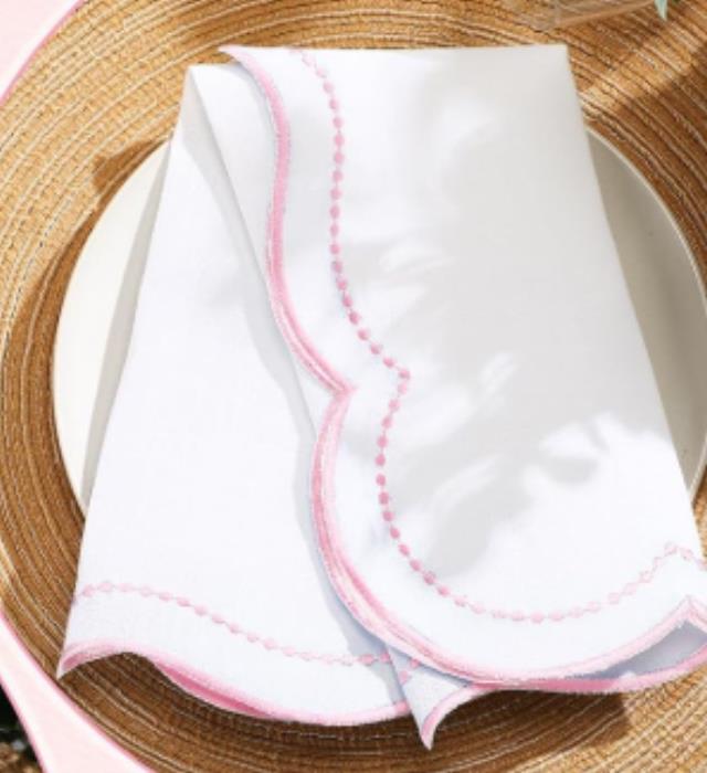 Where to find Penelope Pink Scalloped Dinner Napkins in Tulsa