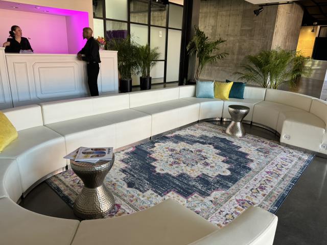 Where to find Luna Curved Reception Seating in Tulsa